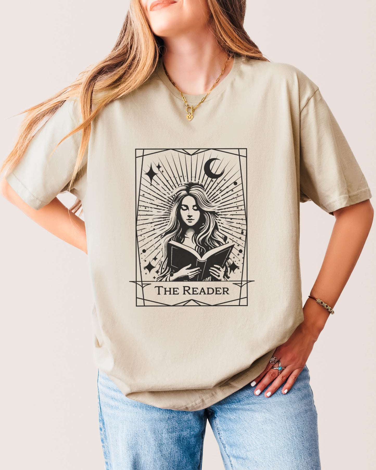 The Reader Tarot T‑Shirt Sand