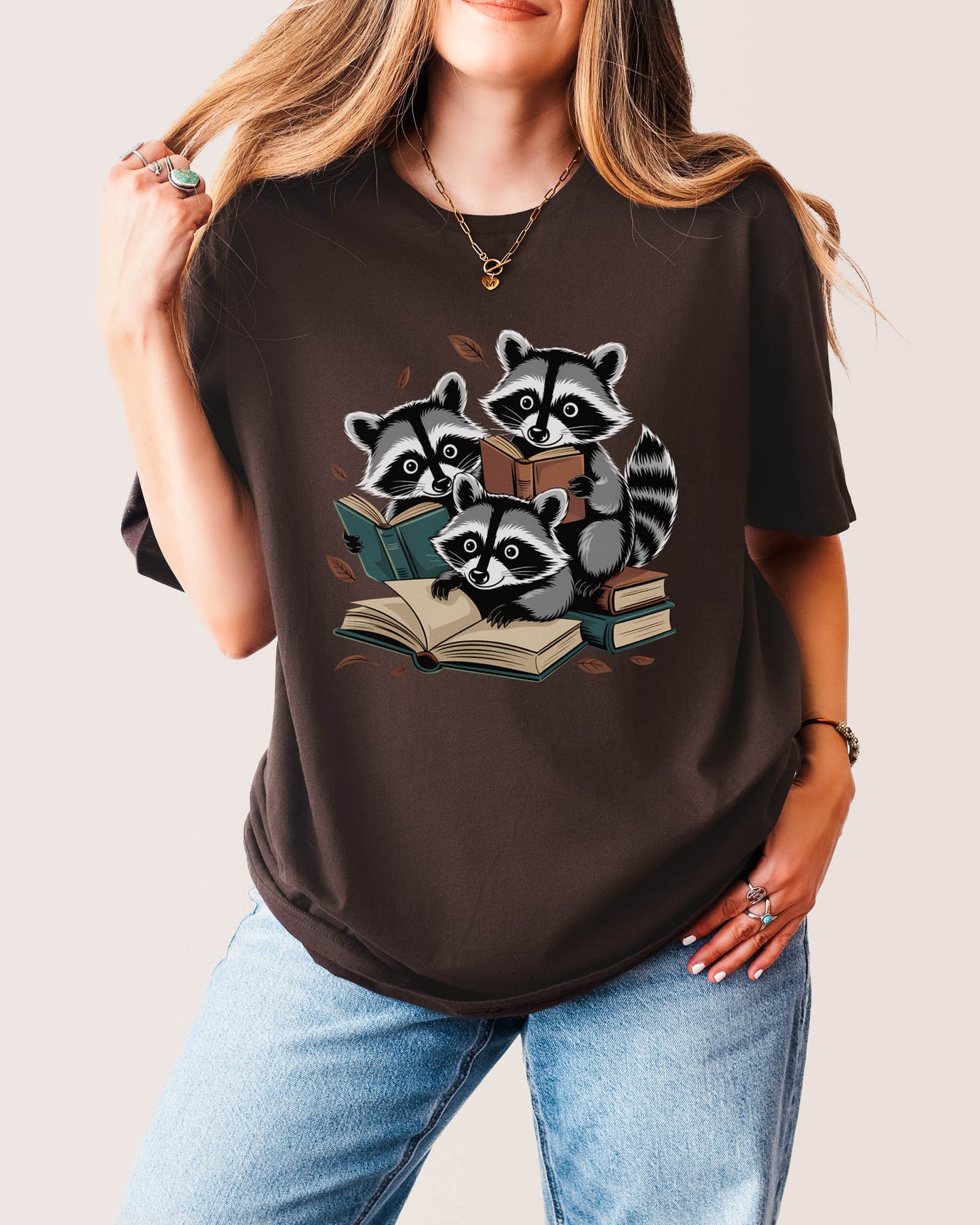 Reading Racoons T‑Shirt Dark Chocolate
